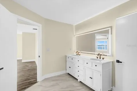 2201 Riverview Boulevard Bradenton FL 34205