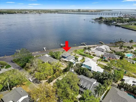 2201 Riverview Boulevard Bradenton FL 34205
