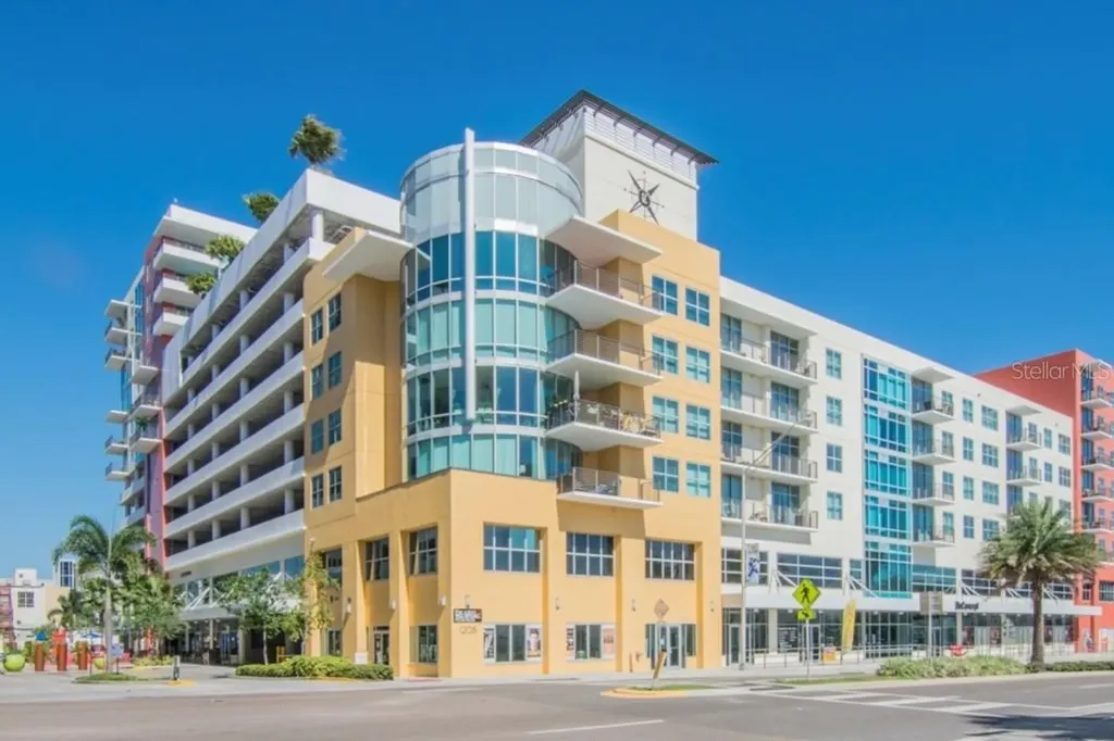 1120 E Kennedy Boulevard Tampa FL 33602