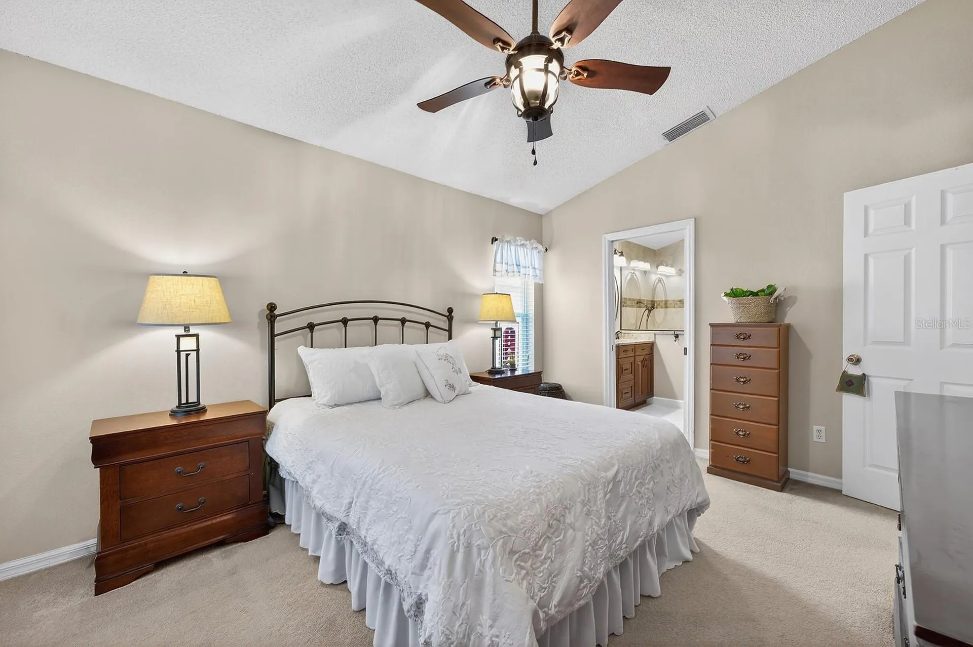 10223 Dean Point Place Orlando FL 32825