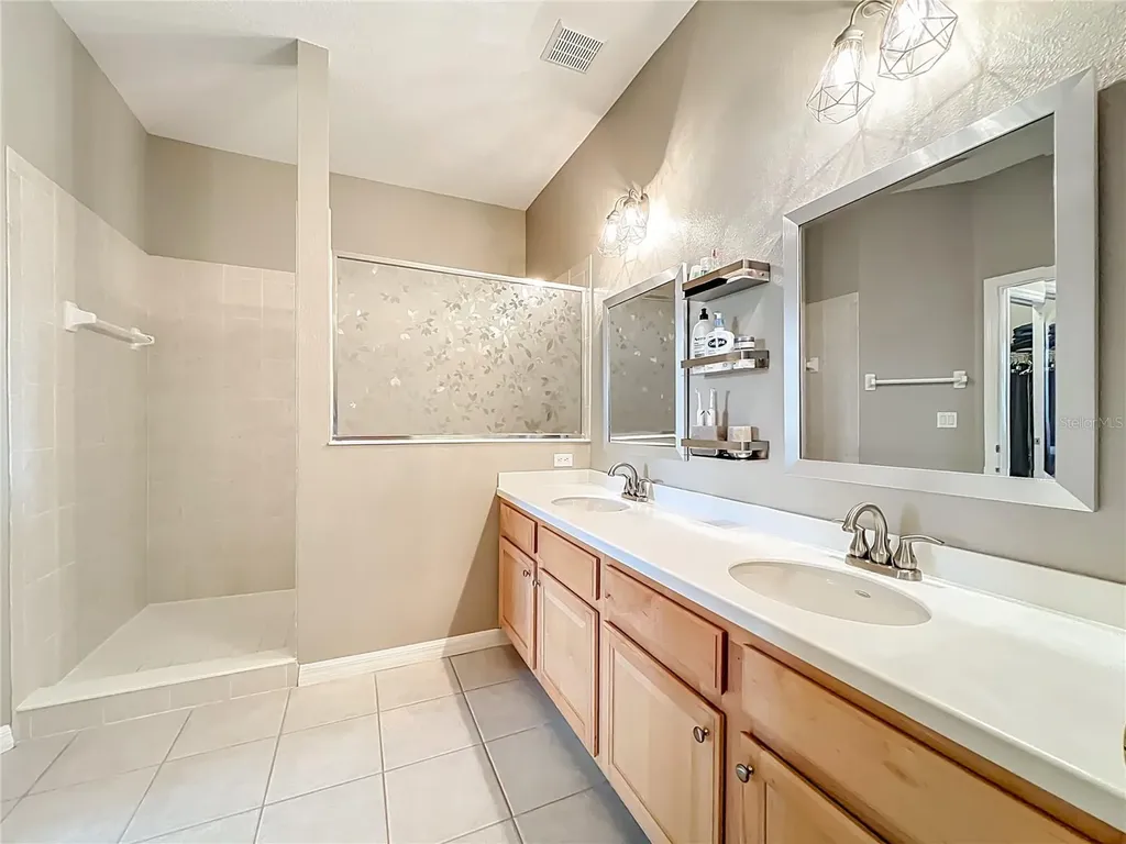 9417 Myrtle Creek Lane Orlando FL 32832
