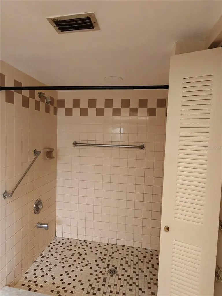 2760 62nd Terrace N St Petersburg FL 33702
