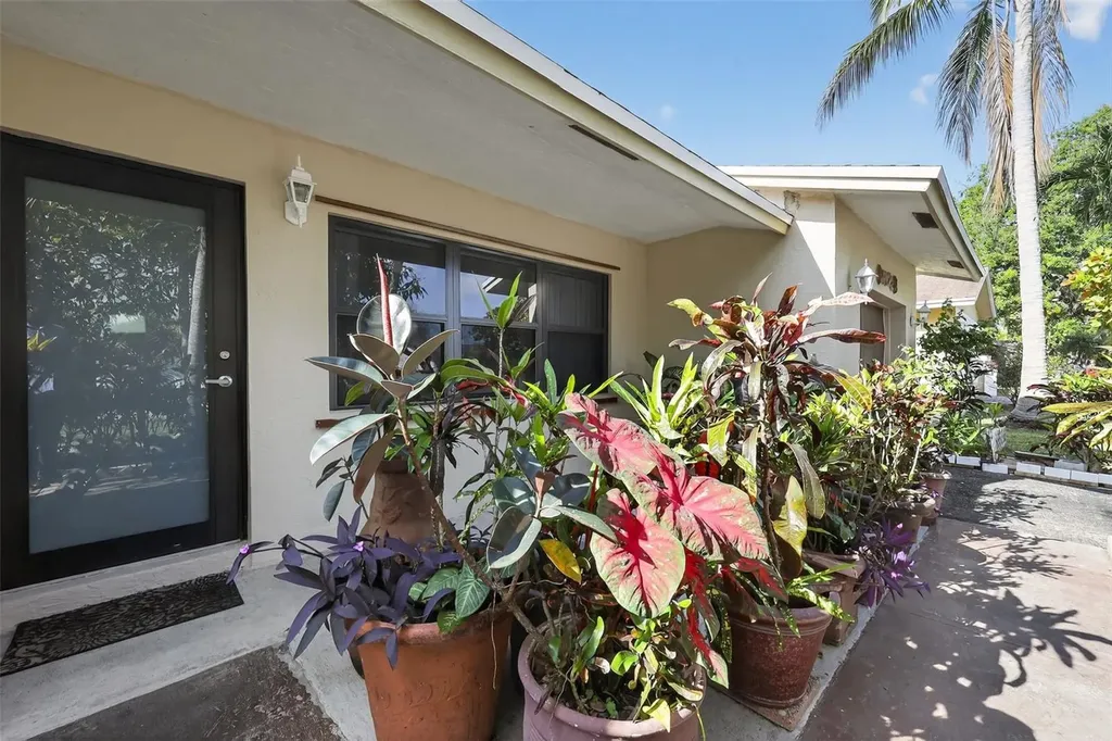 9522 Affirmed Lane Boca Raton FL 33496