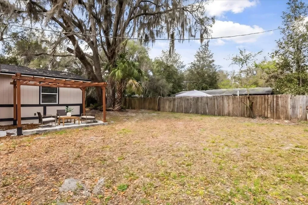 22632 SE Hawthorne Road Hawthorne FL 32640