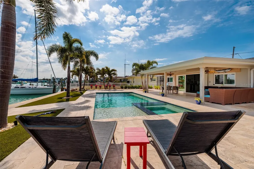 11775 E 4th Street E Treasure Island FL 33706