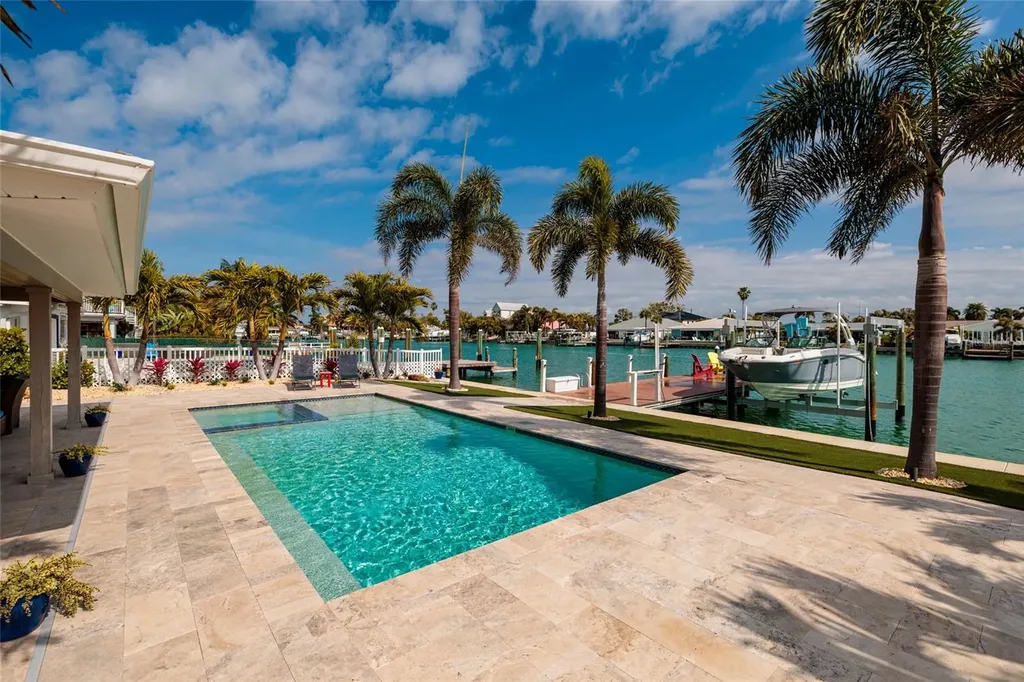 11775 E 4th Street E Treasure Island FL 33706