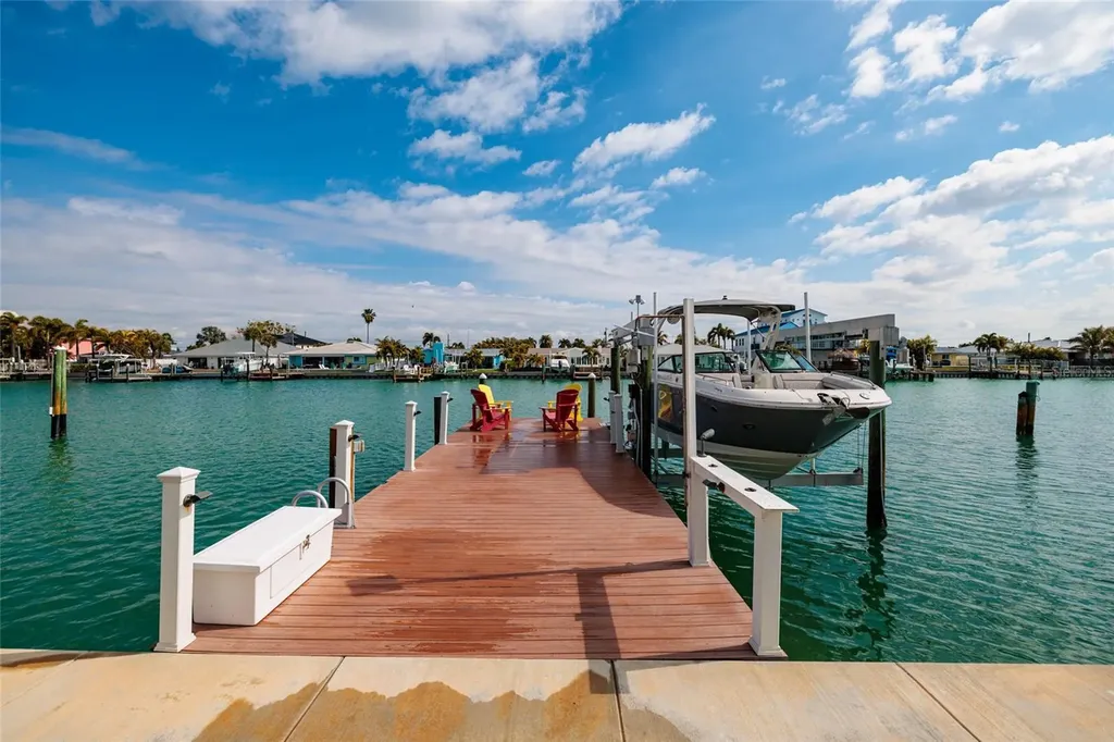 11775 E 4th Street E Treasure Island FL 33706