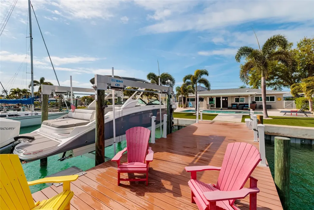 11775 E 4th Street E Treasure Island FL 33706