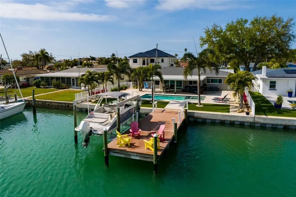 11775 E 4th Street E Treasure Island FL 33706