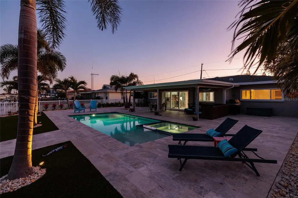11775 E 4th Street E Treasure Island FL 33706