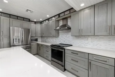 11775 E 4th Street E Treasure Island FL 33706
