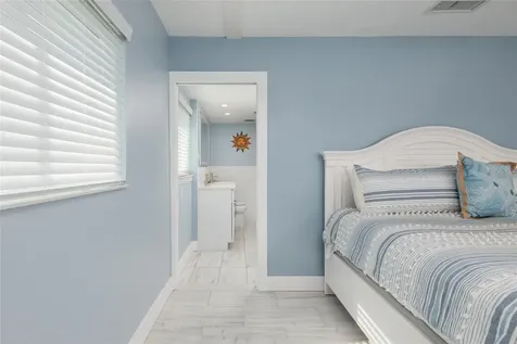 11775 E 4th Street E Treasure Island FL 33706
