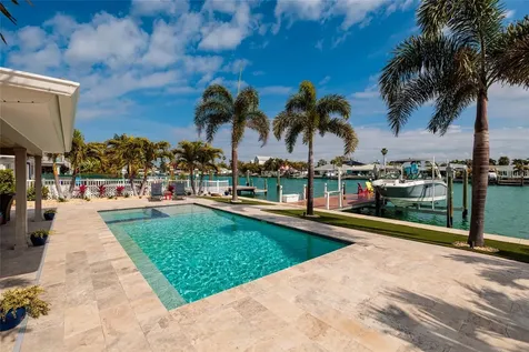 11775 E 4th Street E Treasure Island FL 33706