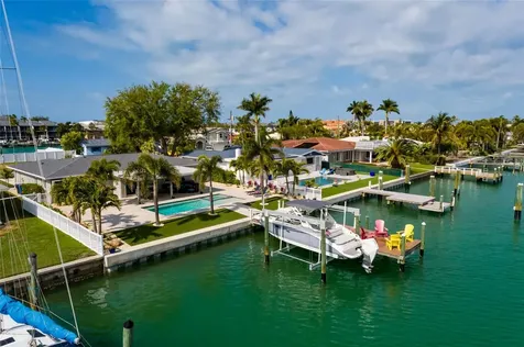 11775 E 4th Street E Treasure Island FL 33706