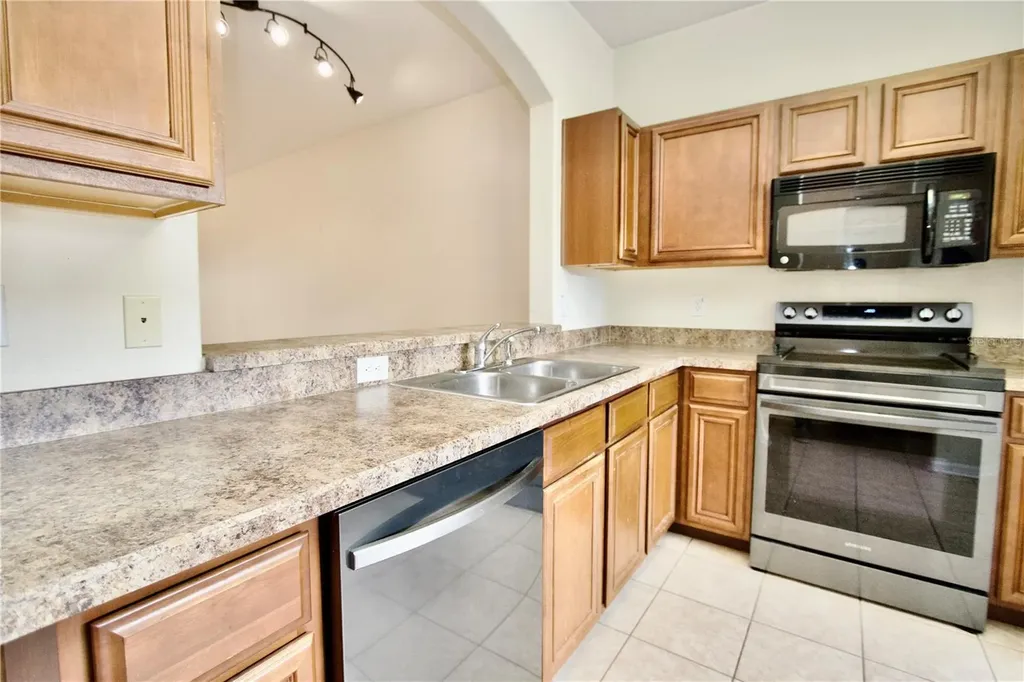 1144 Sleepy Oak Drive Wesley Chapel FL 33543