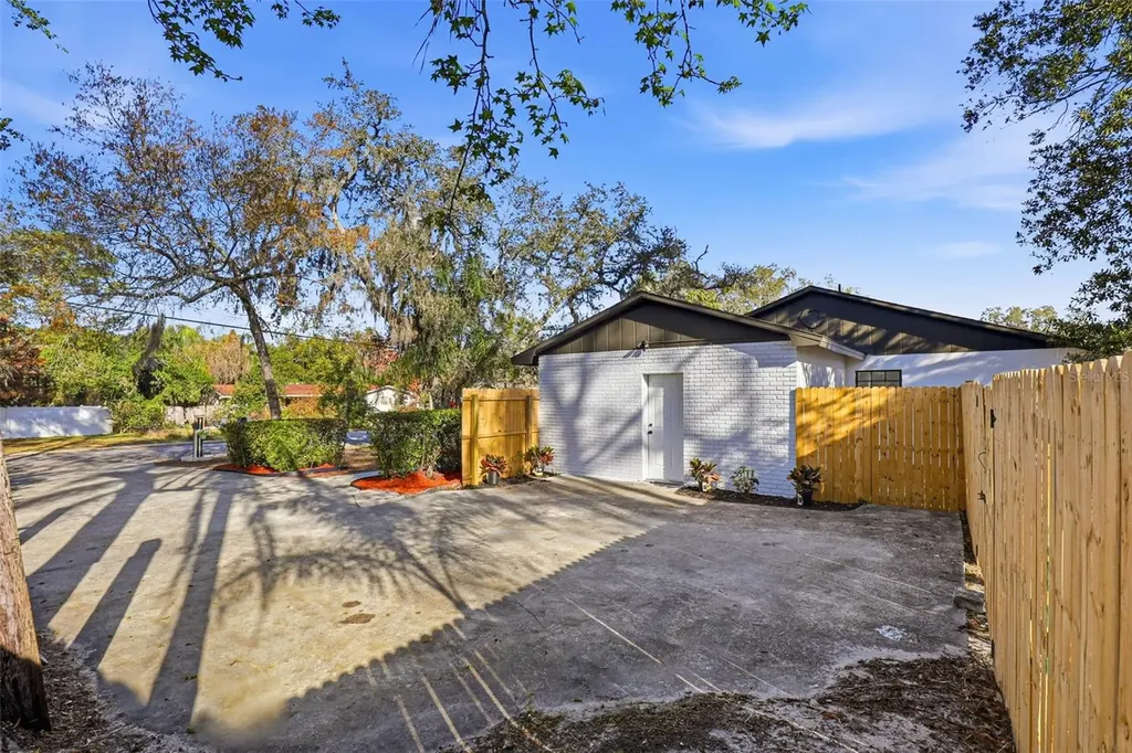 12703 N 53rd Street Temple Terrace FL 33617