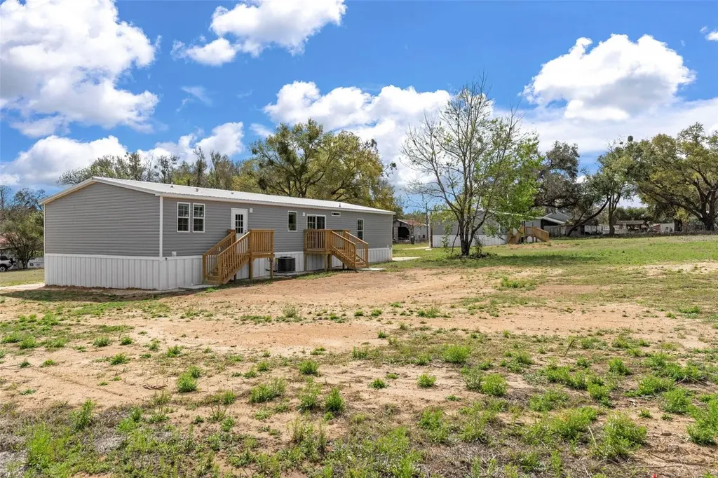 10877 Old Lakeland Highway Dade City FL 33525