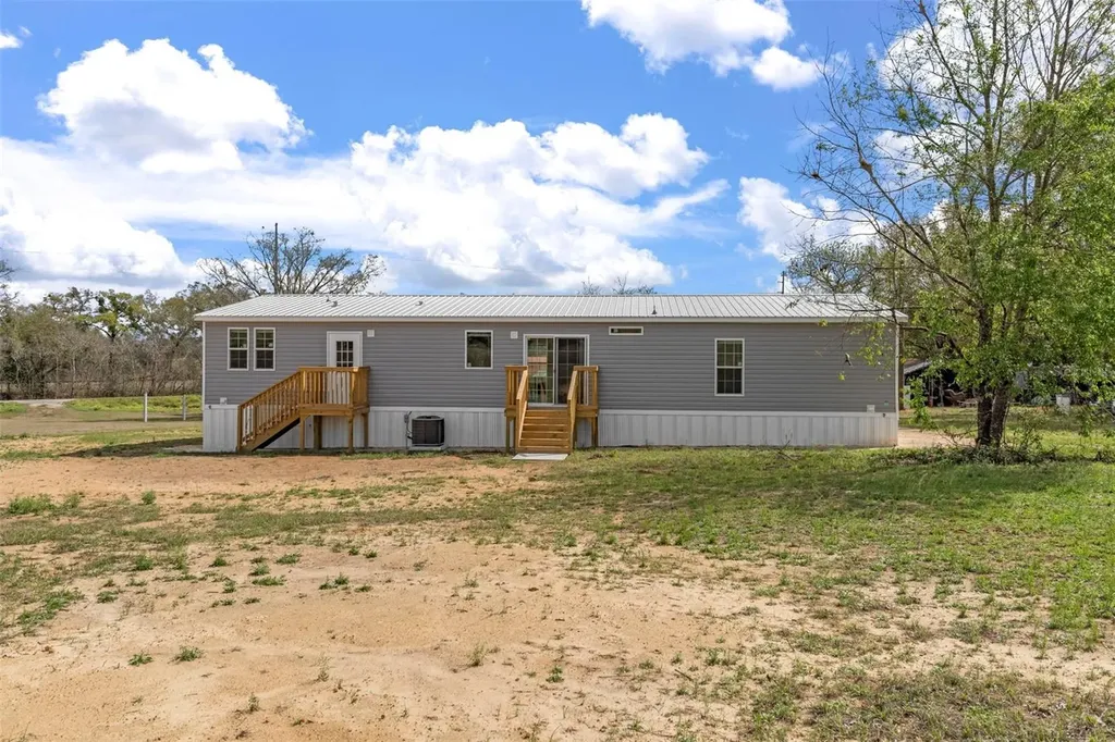 10877 Old Lakeland Highway Dade City FL 33525