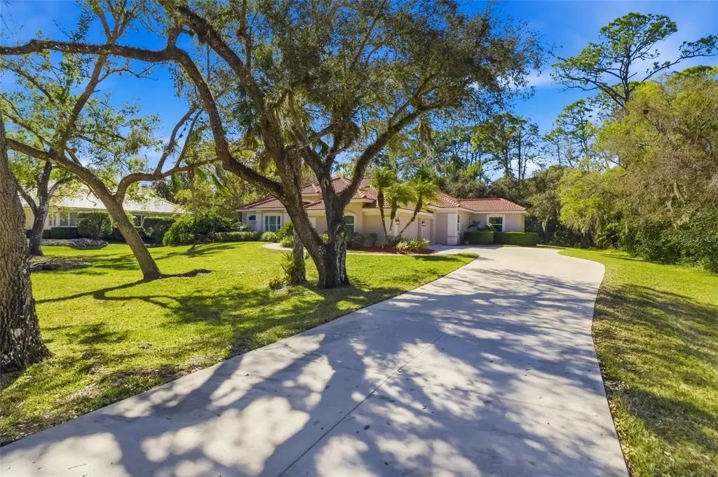 3130 Walter Travis Drive Sarasota FL 34240