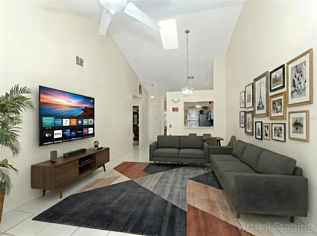 62 Lakepointe Circle Kissimmee FL 34743