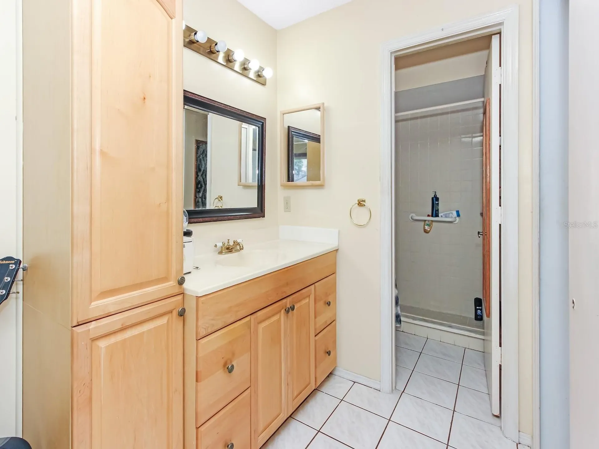 62 Lakepointe Circle Kissimmee FL 34743