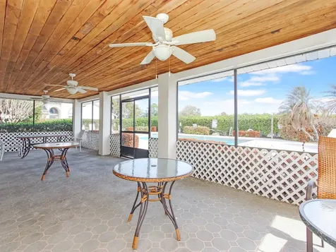 62 Lakepointe Circle Kissimmee FL 34743
