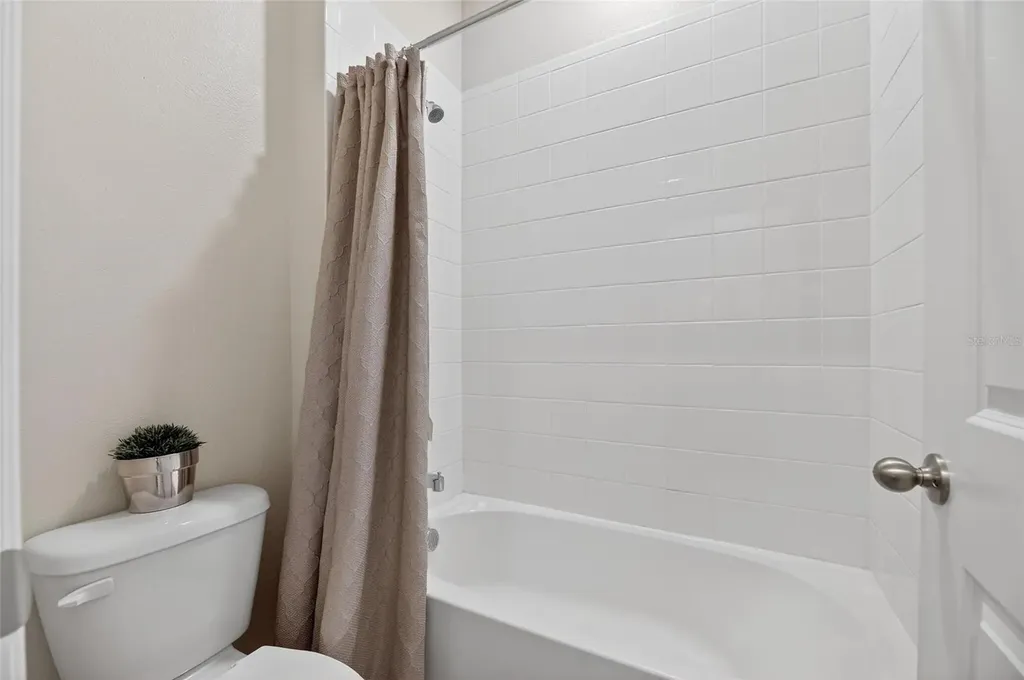 446 6th Avenue NW Ruskin FL 33570