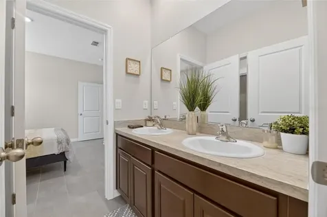 446 6th Avenue NW Ruskin FL 33570
