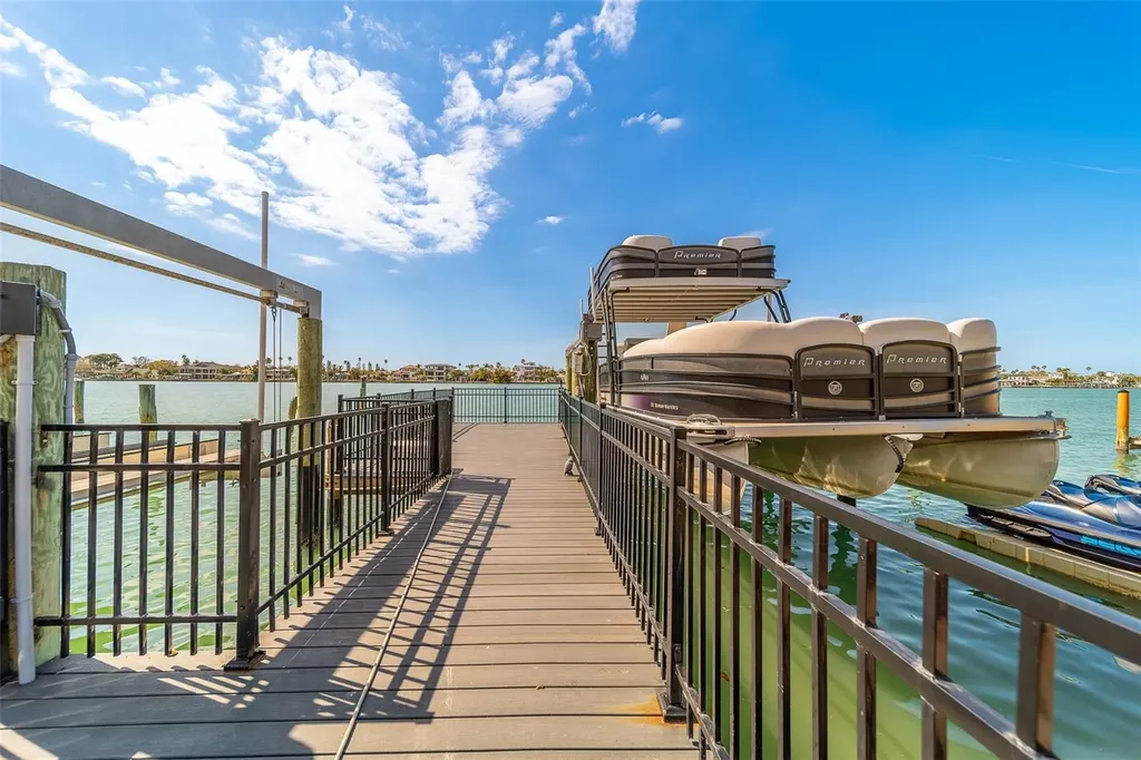 824 Island Way Clearwater Beach FL 33767