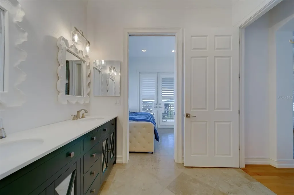 824 Island Way Clearwater Beach FL 33767