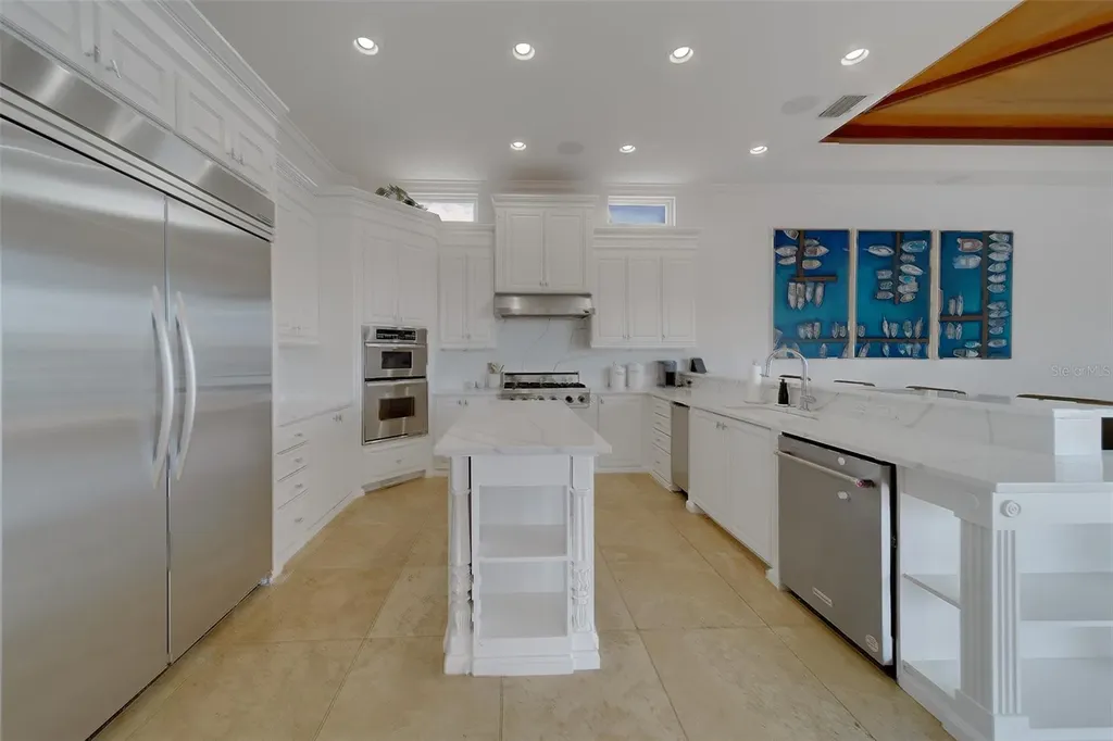 824 Island Way Clearwater Beach FL 33767
