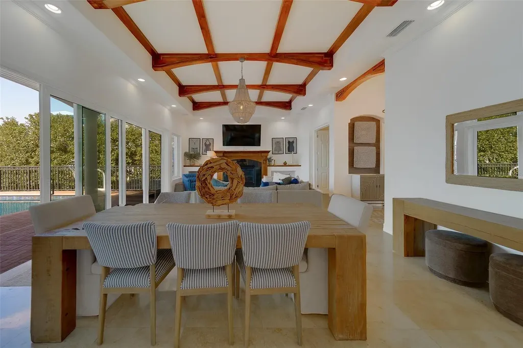 824 Island Way Clearwater Beach FL 33767