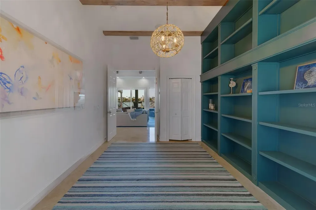 824 Island Way Clearwater Beach FL 33767