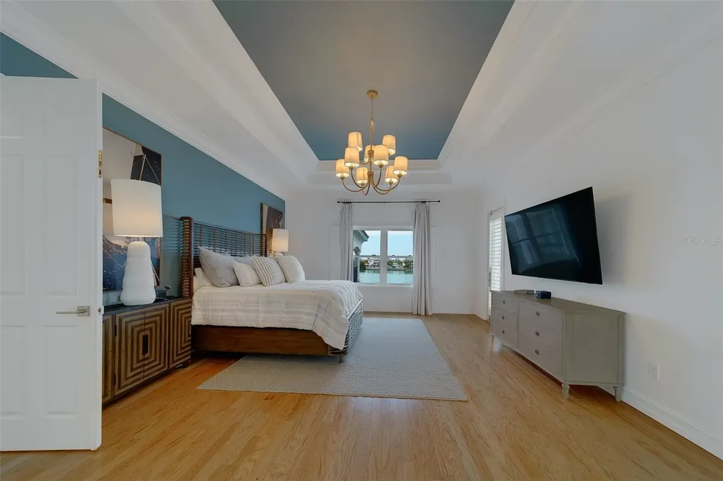 824 Island Way Clearwater Beach FL 33767