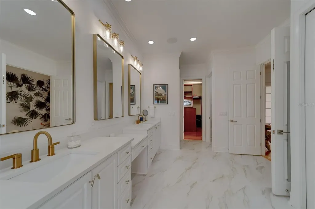 824 Island Way Clearwater Beach FL 33767