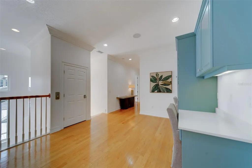 824 Island Way Clearwater Beach FL 33767