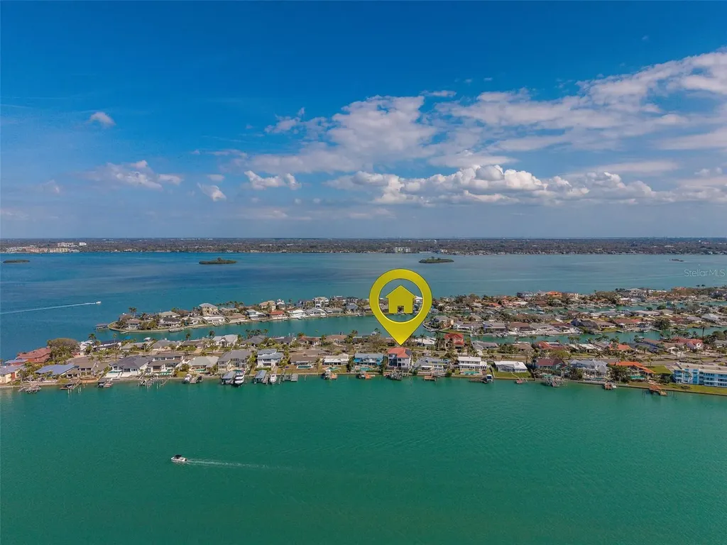 824 Island Way Clearwater Beach FL 33767