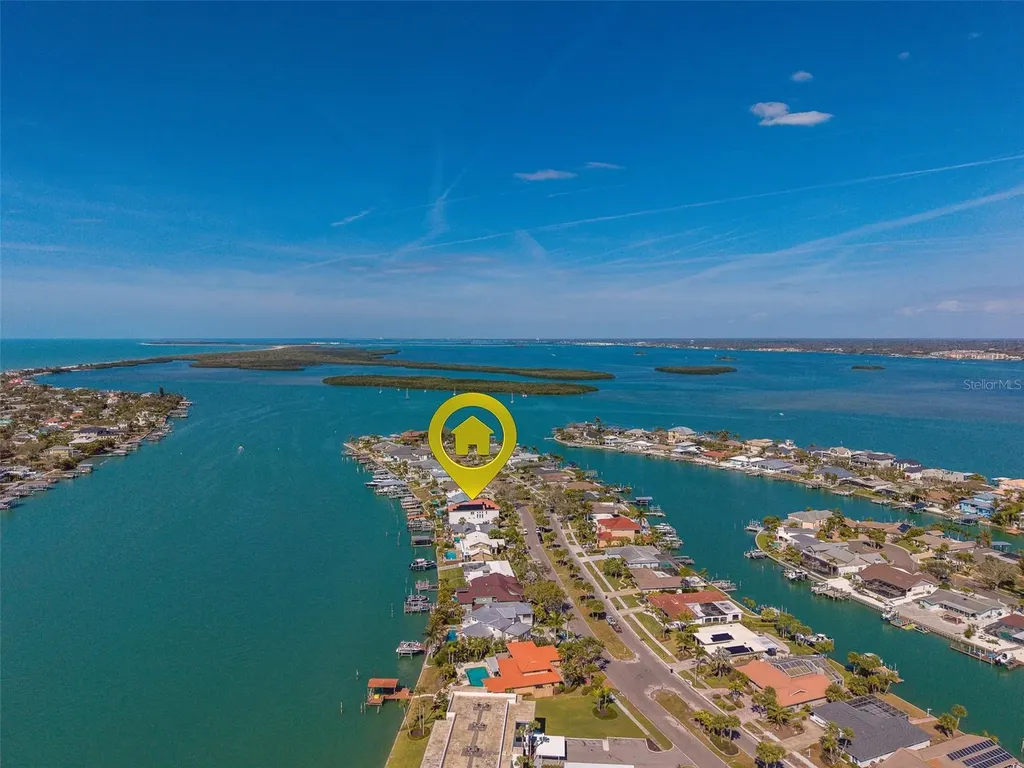 824 Island Way Clearwater Beach FL 33767