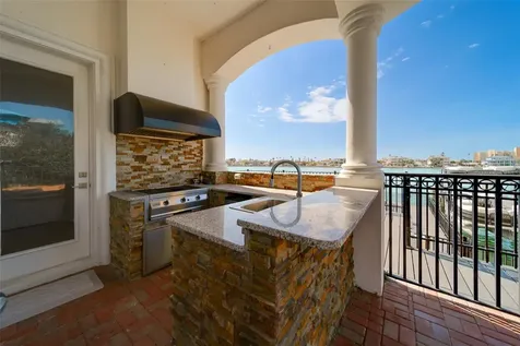 824 Island Way Clearwater Beach FL 33767