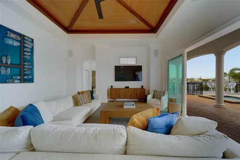 824 Island Way Clearwater Beach FL 33767