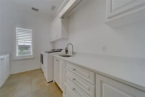 824 Island Way Clearwater Beach FL 33767