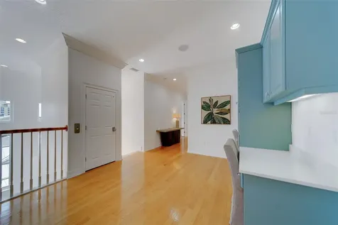 824 Island Way Clearwater Beach FL 33767