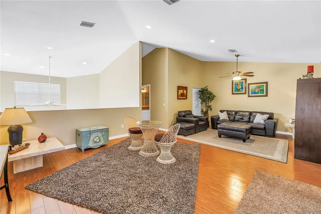 1014 Ewing Place Clearwater FL 33756