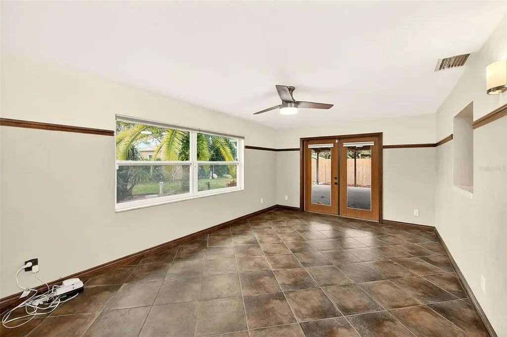 1465 Bayview Drive Clearwater FL 33756
