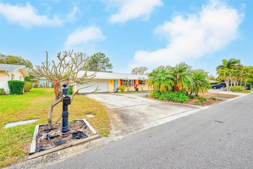 1465 Bayview Drive Clearwater FL 33756