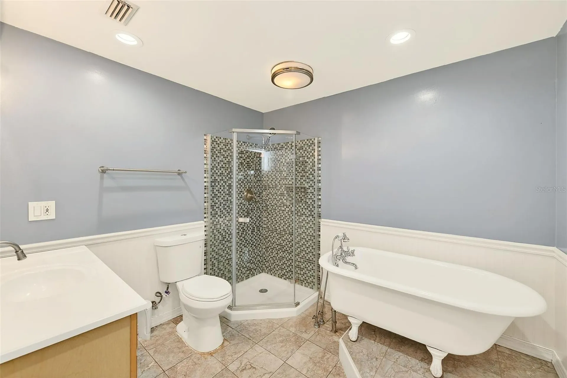 1465 Bayview Drive Clearwater FL 33756