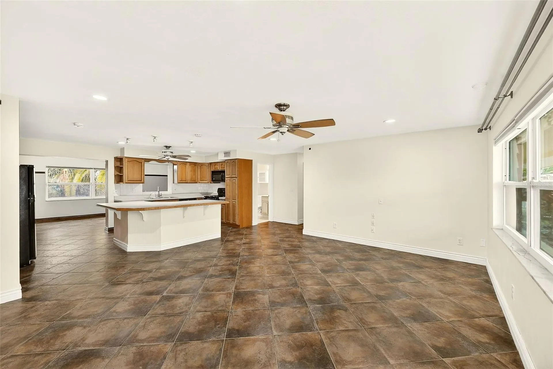 1465 Bayview Drive Clearwater FL 33756