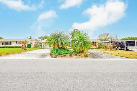 1465 Bayview Drive Clearwater FL 33756