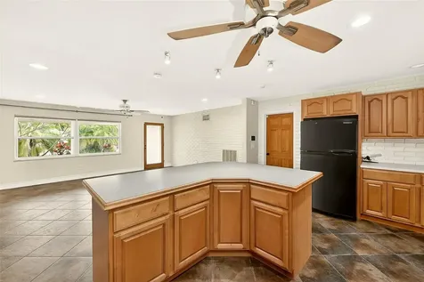 1465 Bayview Drive Clearwater FL 33756
