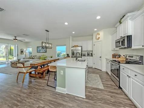 7412 Ridgelake Circle Bradenton FL 34203